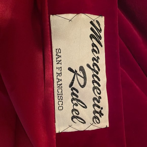 VINTAGE 1960’s Marguerite Rubel Red Velvet Coat (RARE) - Picture 4 of 5